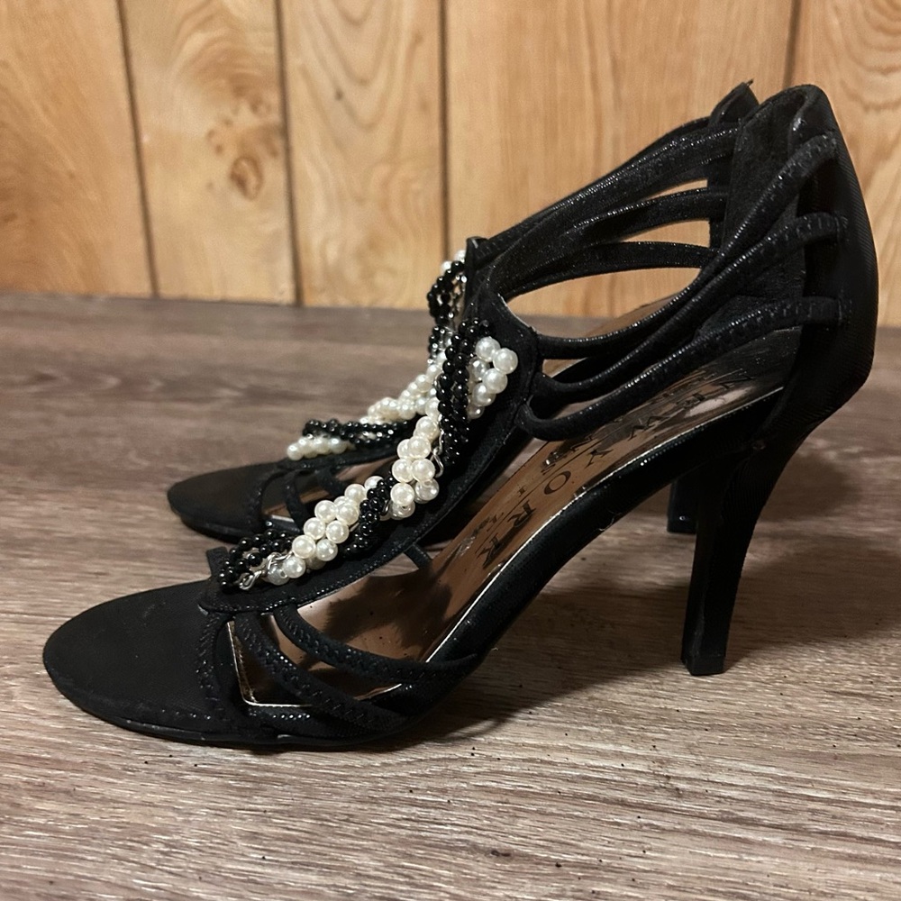 New York Transit Black Pearl and chain detailed evening  heel size 6M